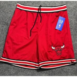 NBA Ultra Game Chicago Bulls Mesh Basketball Shorts Red White‎ Men's Size L NWT
